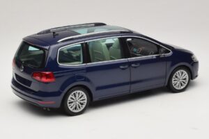 Volkswagen Sharan Blue Metallic Minichamps 1:18 110051000 Druckguss — Bild 3 von 8