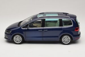 Volkswagen Sharan Blue Metallic Minichamps 1:18 110051000 Druckguss — Bild 4 von 8