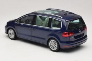 Volkswagen Sharan Blue Metallic Minichamps 1:18 110051000 Druckguss — Bild 6 von 8