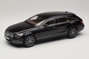 Mercedes CLS Shooting Brake X218 Obsidianschwarz Metallic Norev 1:18 183944 Druckguss