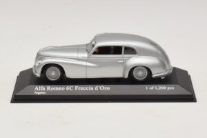 Alfa Romeo 6C 2500 Freccia d'Oro Silber Minichamps 1:43 400120480 Druckguss