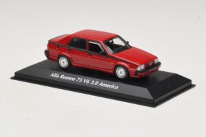 Alfa Romeo 75 V6 3.0 America Rot Maxichamps 1:43 940120461 Druckguss — Bild 3 von 5