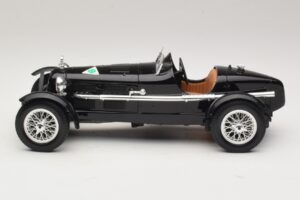 Alfa Romeo 8C Monza Schwarz Bburago 1:18 3014-P1 Druckguss — Bild 3 von 6