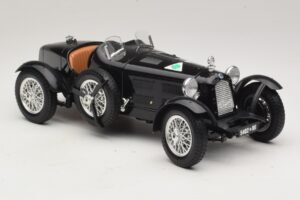 Alfa Romeo 8C Monza Schwarz Bburago 1:18 3014-P1 Druckguss — Bild 4 von 6