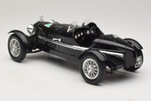 Alfa Romeo 8C Monza Schwarz Bburago 1:18 3014-P1 Druckguss — Bild 5 von 6