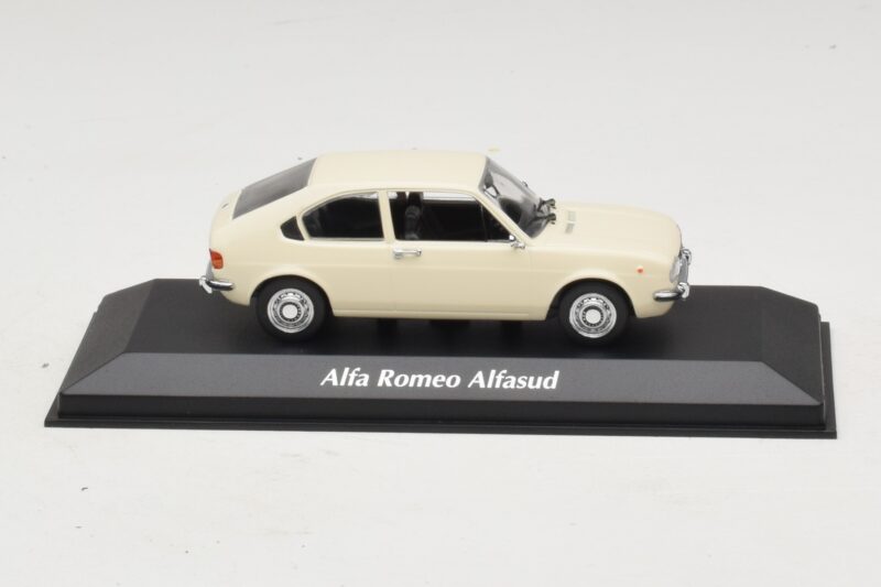 Alfa Romeo Alfasud Weiß Maxichamps 1:43 940120101 Druckguss