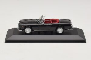 Alfa Romeo Giulia Spider Schwarz Minichamps 1:43 400120730 Druckguss