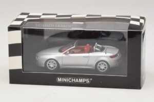 Alfa Romeo Giulia Spider Silber Minichamps 1:43 400120731 Druckguss — Bild 5 von 5