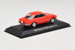Alfa Romeo Giulia Sprint GTA Rot Maxichamps 1:43 940120440 Druckguss — Bild 2 von 5