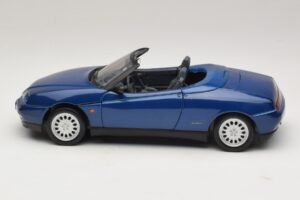 Alfa Romeo Spider 916 Blau Maisto 1:18 31831 Druckguss — Bild 4 von 8
