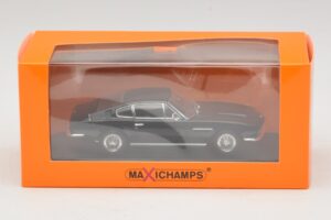 Aston Martin DBS Schwarz Maxichamps 1:43 940137601 Druckguss — Bild 5 von 5