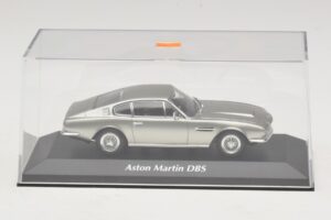Aston Martin DBS Silber Maxichamps 1:43 940137600 Druckguss — Bild 4 von 5