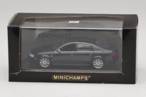 Audi RS6 C5 Blau Metallic Minichamps 1:43 400011702 Druckguss — Bild 5 von 5