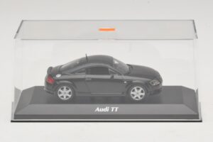 Audi TT 8N Schwarz Maxichamps 1:43 940017221 Druckguss — Bild 4 von 5