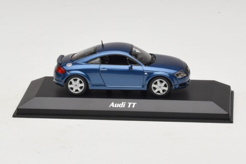 Audi TT 8N Blau Metallic Maxichamps 1:43 940017220 Druckguss