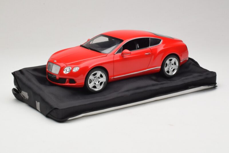 Bentley Continental GT Orange Minichamps 1:18 100139922-P1 Druckguss