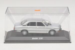 BMW 520 E12 Silber Maxichamps 1:43 940023000 Druckguss — Bild 4 von 5