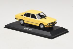 BMW 520 E12 Gelb Maxichamps 1:43 940023001 Druckguss — Bild 3 von 5
