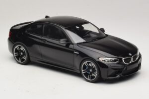 BMW M2 F87 Schwarz Metallic Minichamps 1:18 155026100 Druckguss — Bild 4 von 6