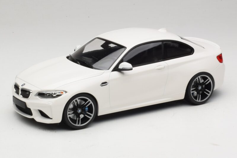 BMW M2 F87 Weiß Minichamps 1:18 155026104 Druckguss