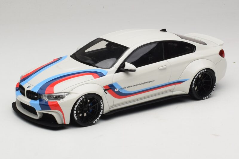 BMW M4 F82 Liberty Walk Ersatzkarton GT Spirit 1:18 GT067-R1 Resin