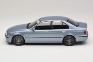 BMW M5 E39 Silverstone Blue Metallic KK-Scale 1:18 KKDC181622 Druckguss — Bild 3 von 6