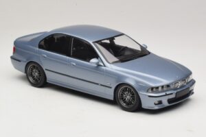 BMW M5 E39 Silverstone Blue Metallic KK-Scale 1:18 KKDC181622 Druckguss — Bild 4 von 6
