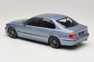 BMW M5 E39 Silverstone Blue Metallic KK-Scale 1:18 KKDC181622 Druckguss — Bild 5 von 6