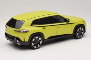 BMW XM G09 Gelb Minichamps 1:18 110023302 Druckguss — Bild 3 von 8