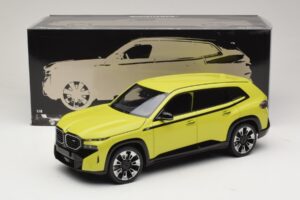 BMW XM G09 Gelb Minichamps 1:18 110023302 Druckguss — Bild 8 von 8