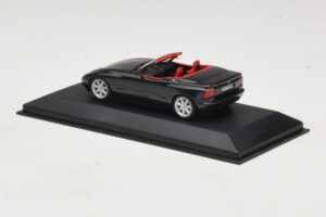 BMW Z1 Dunkelgrün Mit Rotem Interieur Minichamps 1:43 BMW021 Druckguss — Bild 3 von 5