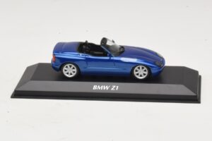 BMW Z1 E30 Blau Metallic Maxichamps 1:43 940020101 Druckguss