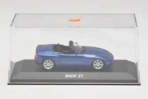 BMW Z1 E30 Blau Metallic Maxichamps 1:43 940020101 Druckguss — Bild 4 von 5