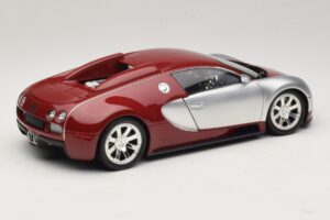 Bugatti Veyron Centenaire Edition Chrome Red Minichamps 1:18 100110851 Druckguss — Bild 3 von 8