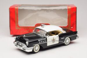 Buick Century Sun State Patrol Mira 1:18 6118 Druckguss — Bild 8 von 8