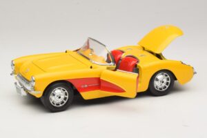 Chevrolet Corvette C1 Cabrio Gelb Rot Bburago 1:18 3034-M2 Druckguss — Bild 2 von 8