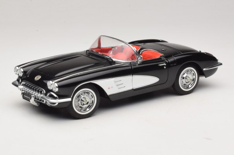 Chevrolet Corvette C1 Tuxedo Black AUTOart 1:18 71142 Druckguss