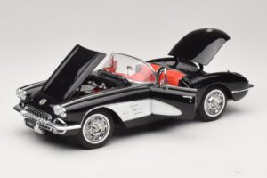 Chevrolet Corvette C1 Tuxedo Black AUTOart 1:18 71142 Druckguss — Bild 2 von 8
