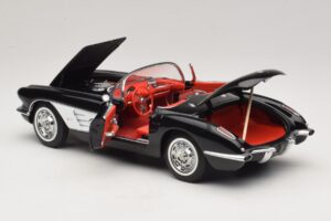 Chevrolet Corvette C1 Tuxedo Black AUTOart 1:18 71142 Druckguss — Bild 5 von 8