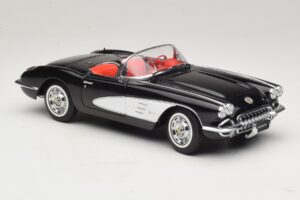 Chevrolet Corvette C1 Tuxedo Black AUTOart 1:18 71142 Druckguss — Bild 6 von 8