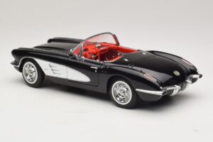 Chevrolet Corvette C1 Tuxedo Black AUTOart 1:18 71142 Druckguss — Bild 7 von 8