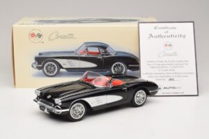 Chevrolet Corvette C1 Tuxedo Black AUTOart 1:18 71142 Druckguss — Bild 8 von 8