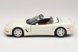 Chevrolet Corvette C5 Cabrio Weiß Bburago 1:18 3076-P1 Druckguss — Bild 4 von 8