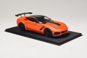 Chevrolet Corvette C7 ZR-1 High Voltage Tint TopSpeed 1:18 TS0147 Resin — Bild 4 von 6