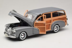 Chevrolet Fleetmaster Woody Grau Maisto 1:18 31854 Druckguss — Bild 2 von 8