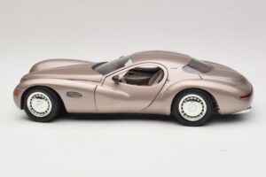 Chrysler Atlantic Beige Guiloy 1:18 68570 Druckguss — Bild 4 von 8