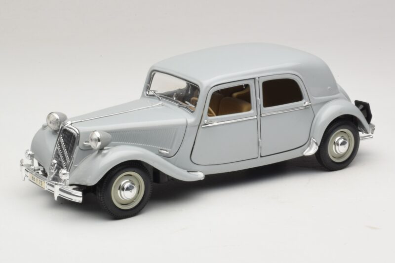 Citroen 15CV Six Grau Maisto 1:18 31837 Druckguss