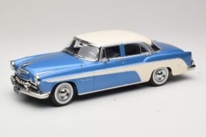 DeSoto Fireflite Sedan Blau Metallic & Creme KK-Scale 1:18 KKDC181544 Druckguss