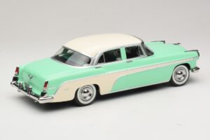 DeSoto Fireflite Sedan Hellgrün & Creme KK-Scale 1:18 KKDC181543 Druckguss — Bild 2 von 6