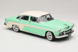 DeSoto Fireflite Sedan Hellgrün & Creme KK-Scale 1:18 KKDC181543 Druckguss — Bild 4 von 6